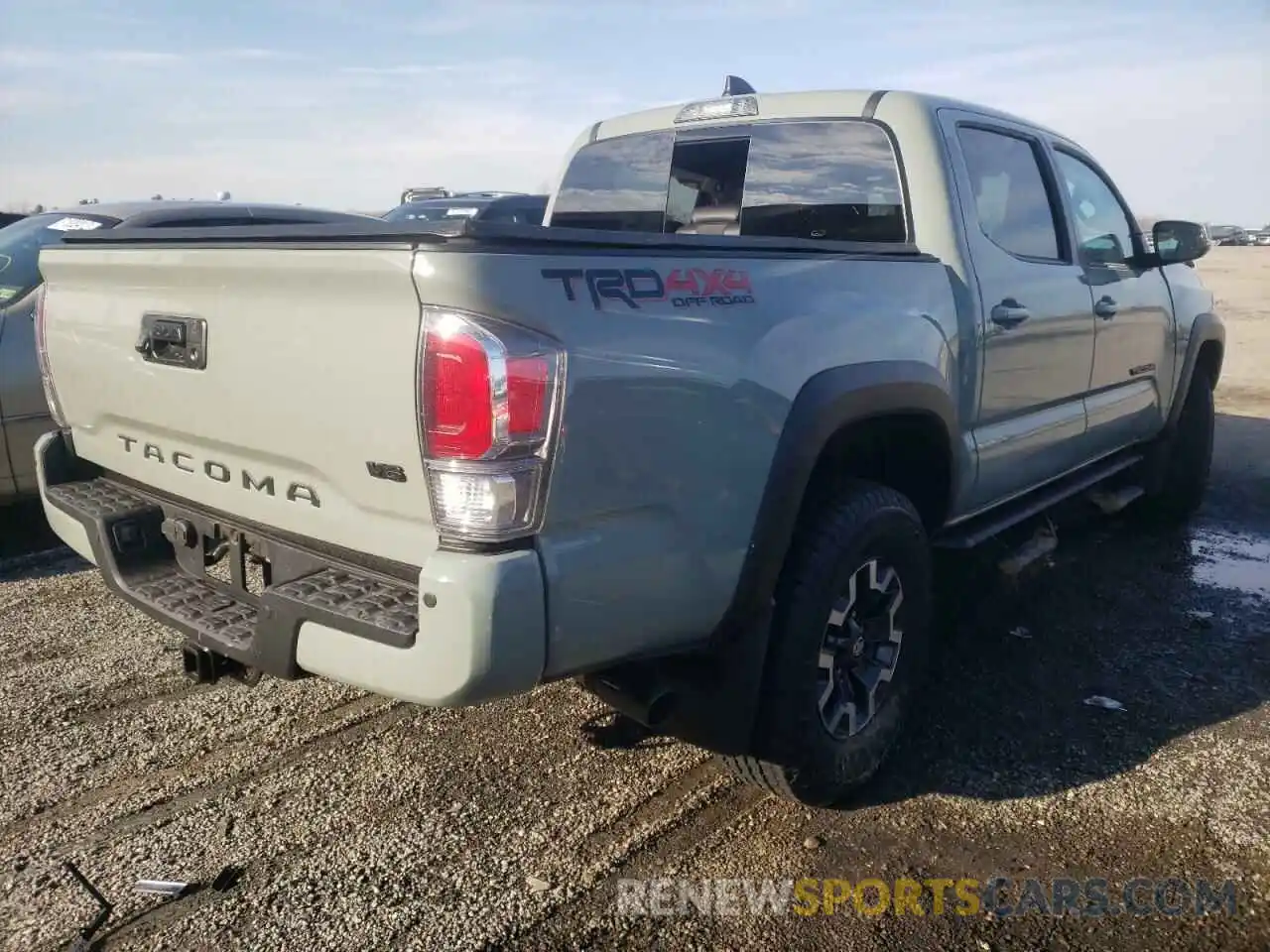 4 Photograph of a damaged car 3TMCZ5AN3NM468819 TOYOTA TACOMA 2022