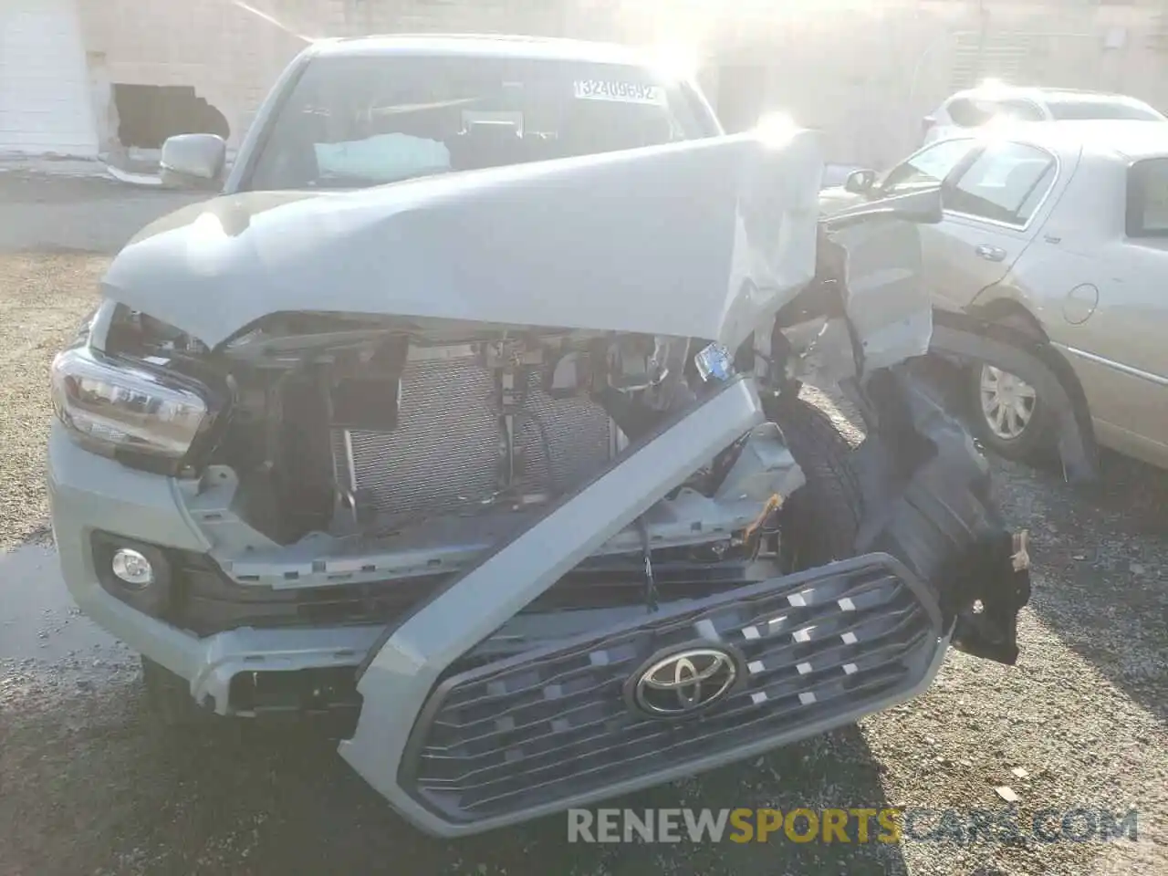 9 Photograph of a damaged car 3TMCZ5AN3NM468819 TOYOTA TACOMA 2022