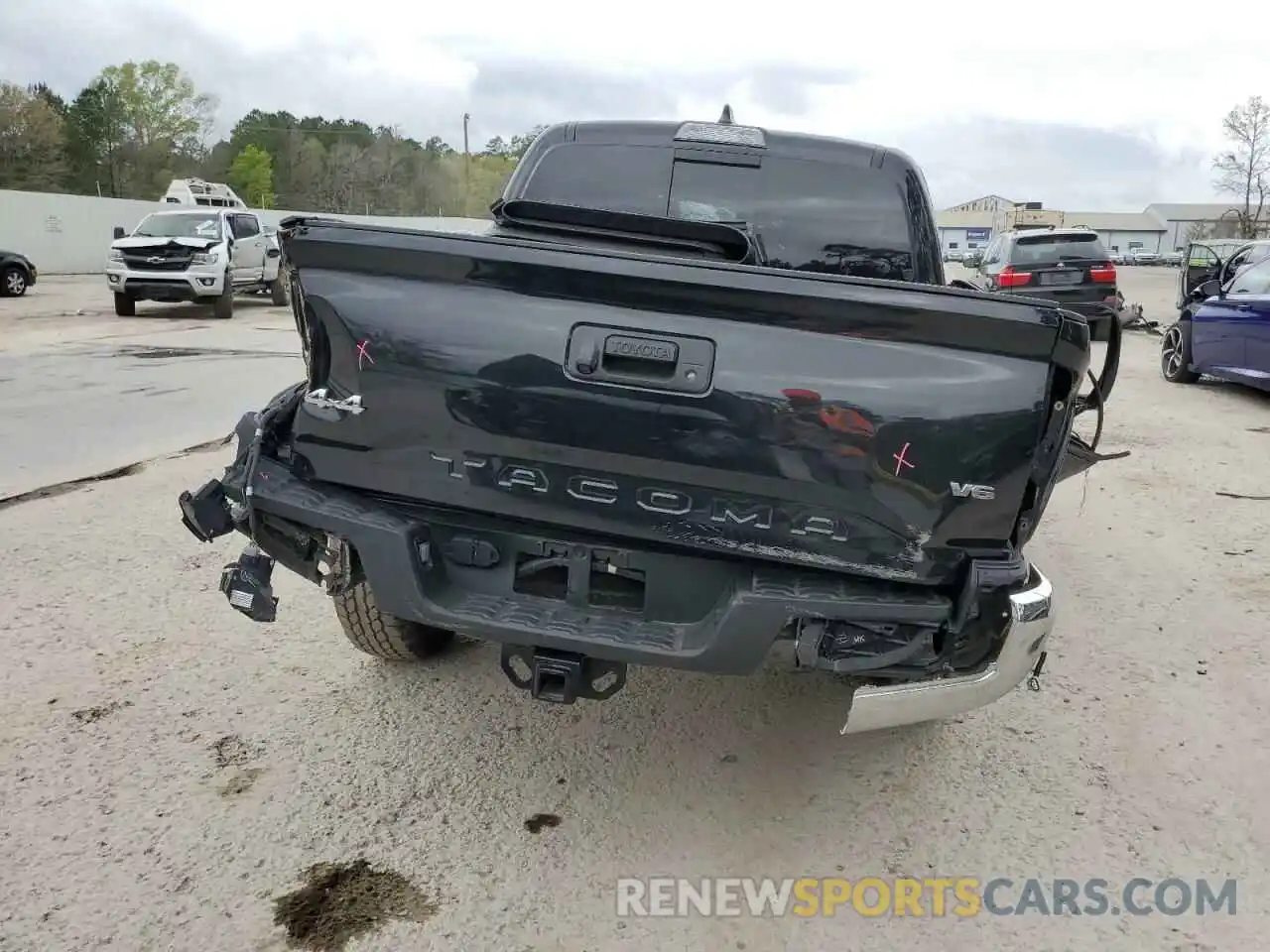 6 Photograph of a damaged car 3TMCZ5AN3NM475642 TOYOTA TACOMA 2022