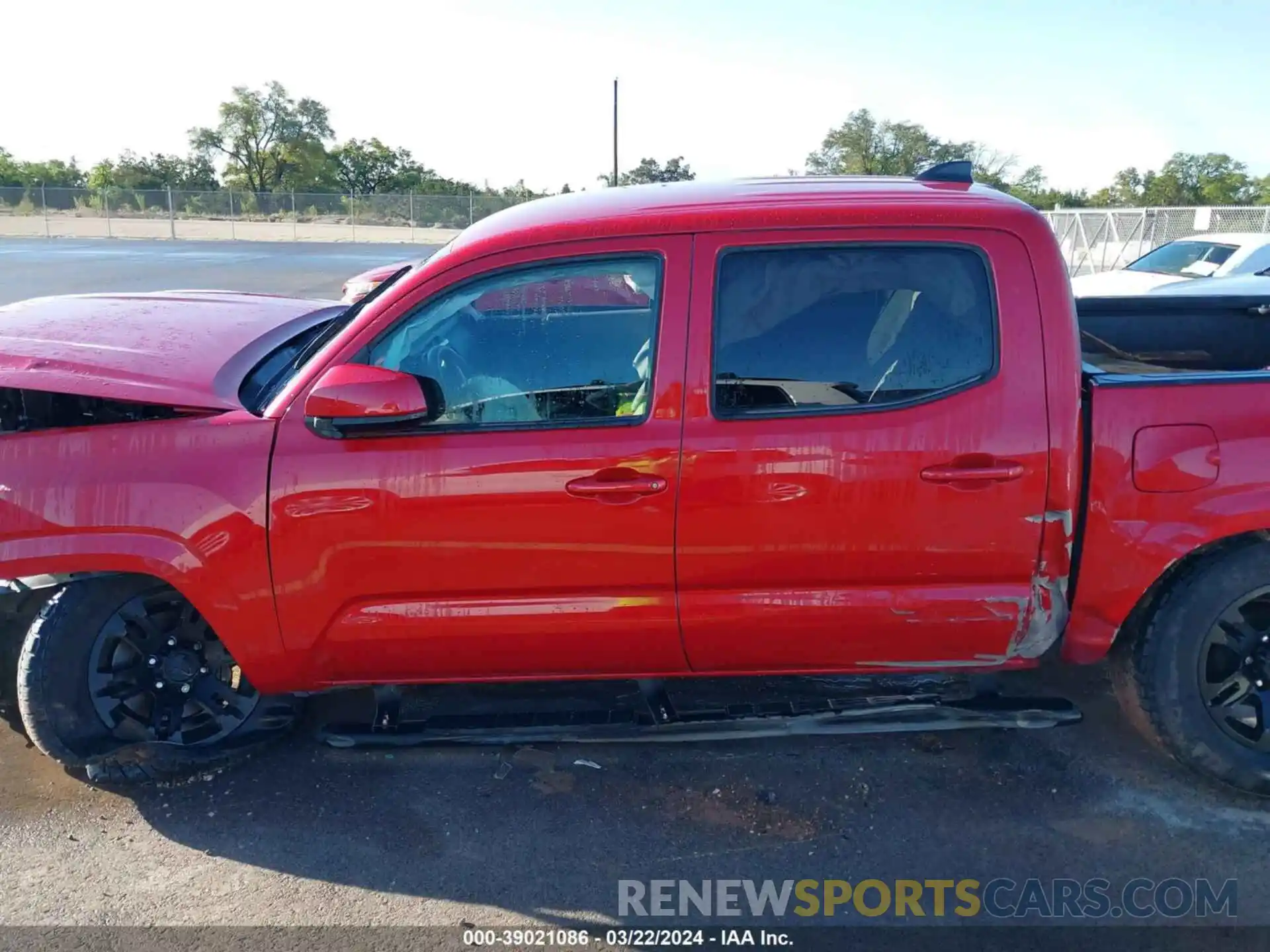 15 Photograph of a damaged car 3TMCZ5AN3NM486334 TOYOTA TACOMA 2022