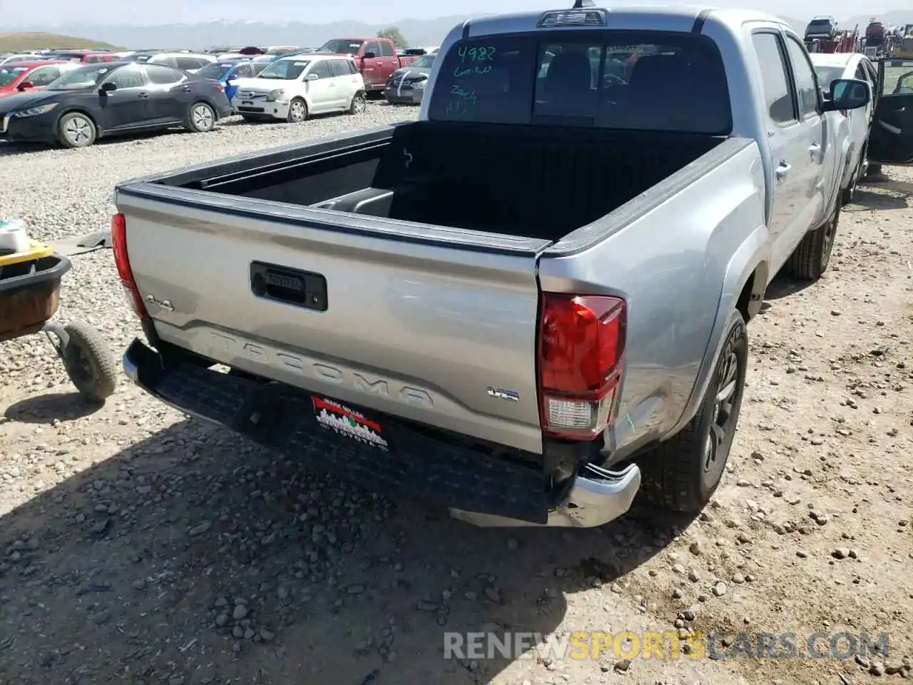 9 Photograph of a damaged car 3TMCZ5AN3NM487421 TOYOTA TACOMA 2022