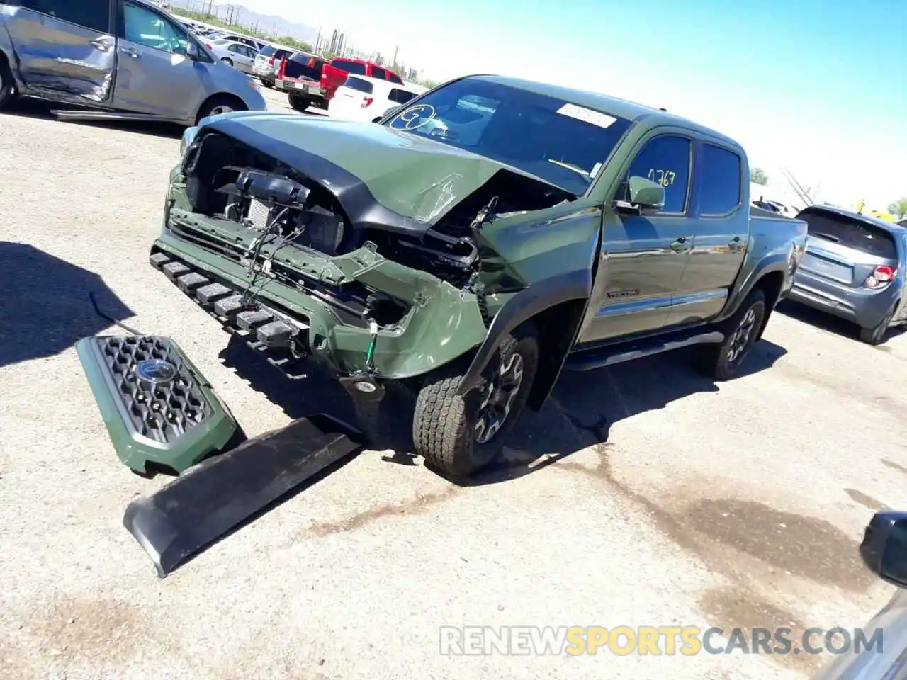 2 Photograph of a damaged car 3TMCZ5AN3NM499178 TOYOTA TACOMA 2022