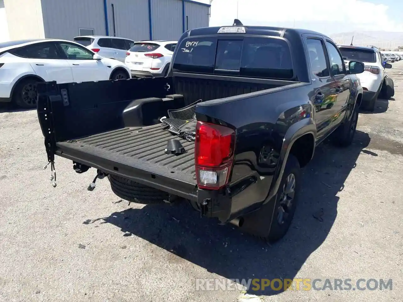 4 Photograph of a damaged car 3TMCZ5AN3NM508848 TOYOTA TACOMA 2022