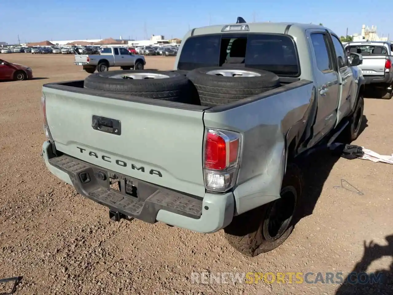 4 Photograph of a damaged car 3TMCZ5AN4NM478274 TOYOTA TACOMA 2022