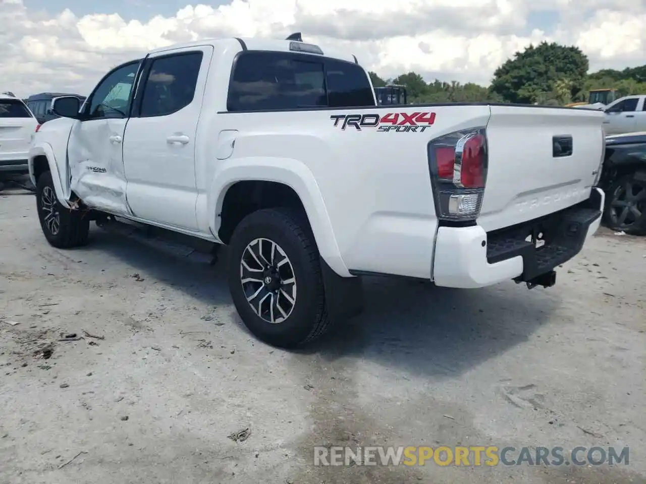 3 Photograph of a damaged car 3TMCZ5AN4NM480431 TOYOTA TACOMA 2022