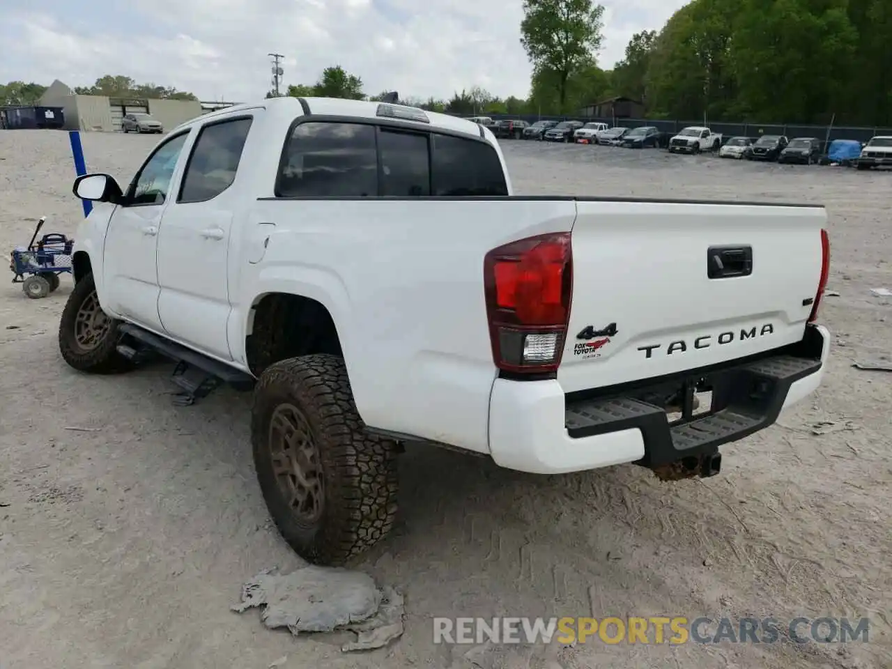 3 Photograph of a damaged car 3TMCZ5AN4NM485872 TOYOTA TACOMA 2022