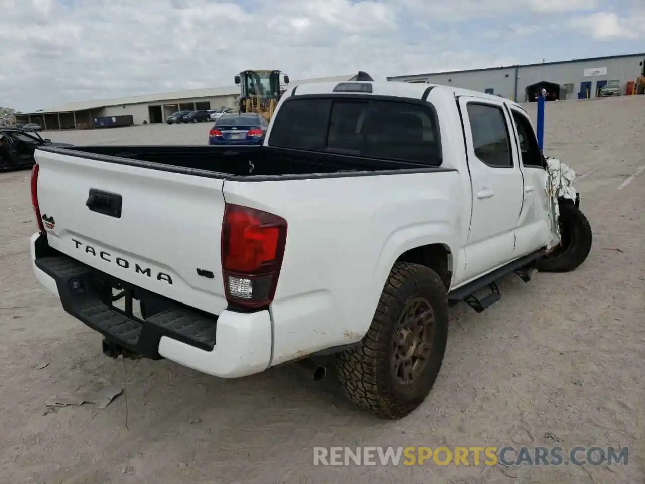 4 Photograph of a damaged car 3TMCZ5AN4NM485872 TOYOTA TACOMA 2022