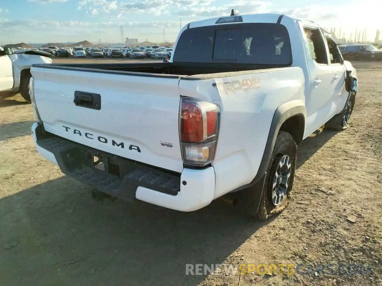 4 Фотография поврежденного автомобиля 3TMCZ5AN4NM498430 TOYOTA TACOMA 2022