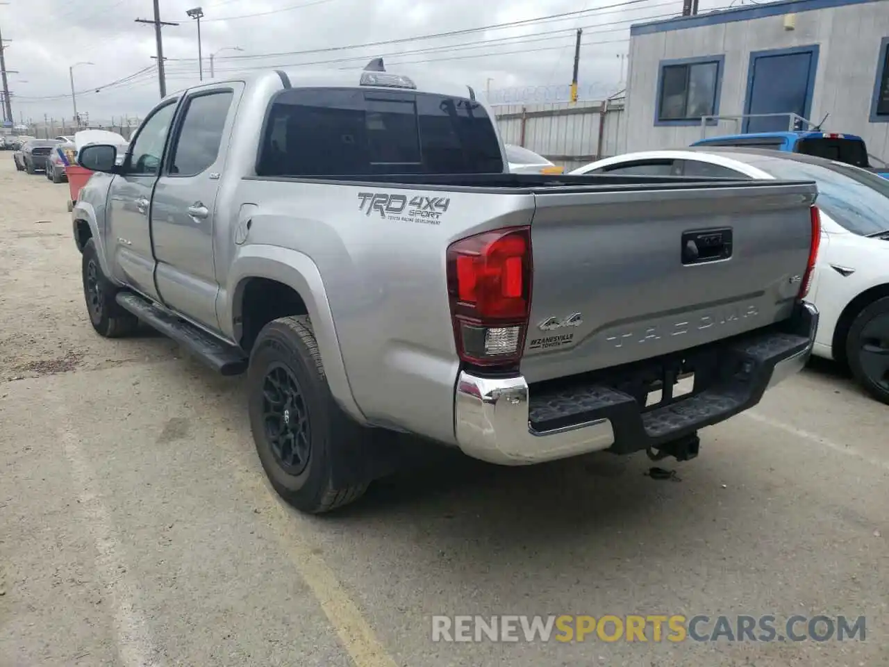 3 Photograph of a damaged car 3TMCZ5AN5NM463413 TOYOTA TACOMA 2022