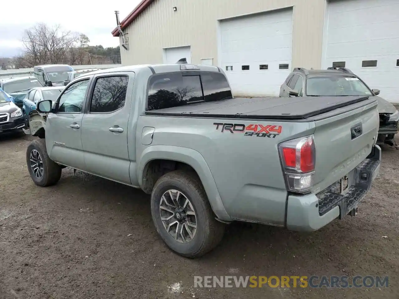 2 Photograph of a damaged car 3TMCZ5AN5NM464576 TOYOTA TACOMA 2022