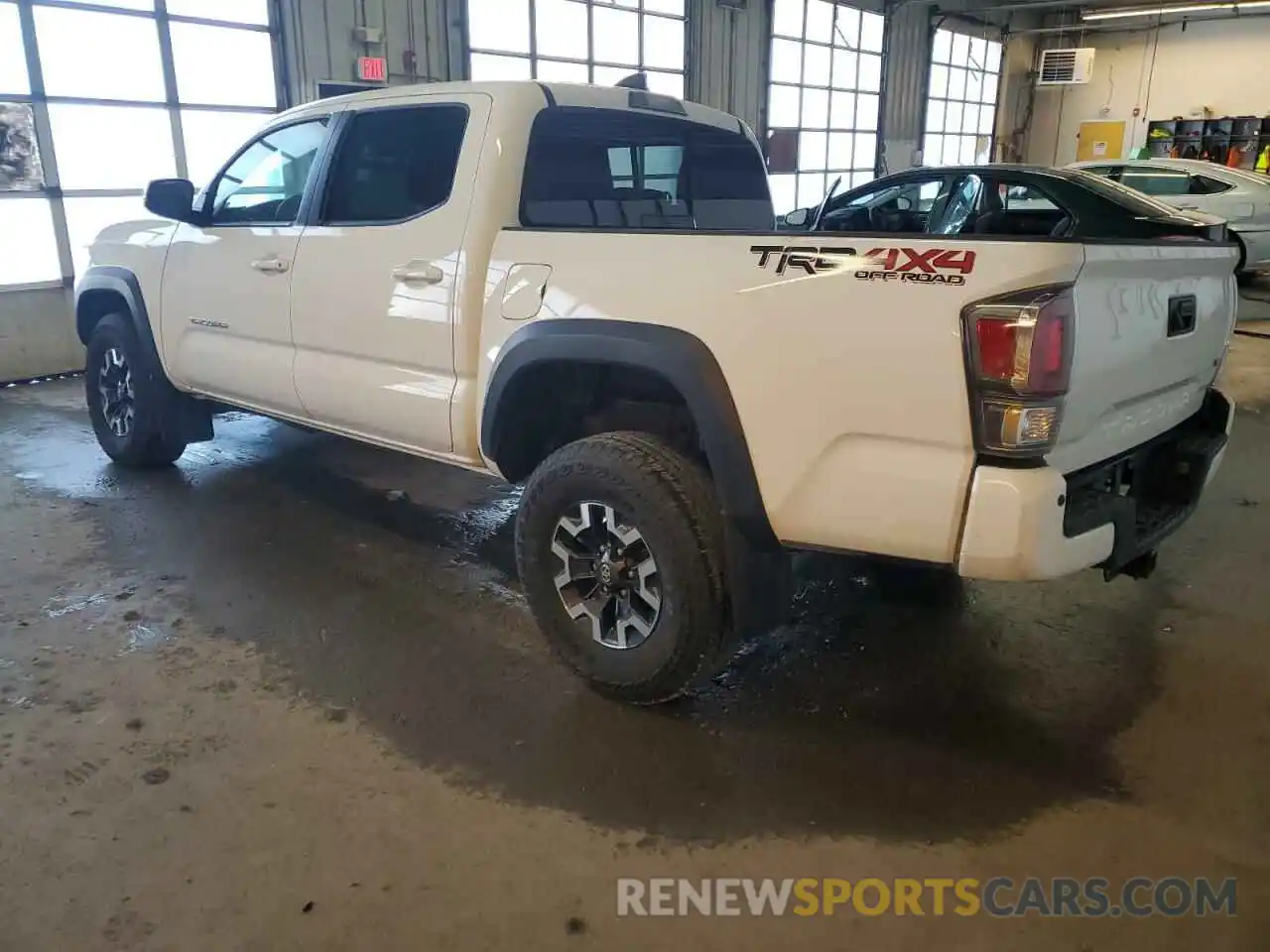 2 Photograph of a damaged car 3TMCZ5AN5NM465114 TOYOTA TACOMA 2022