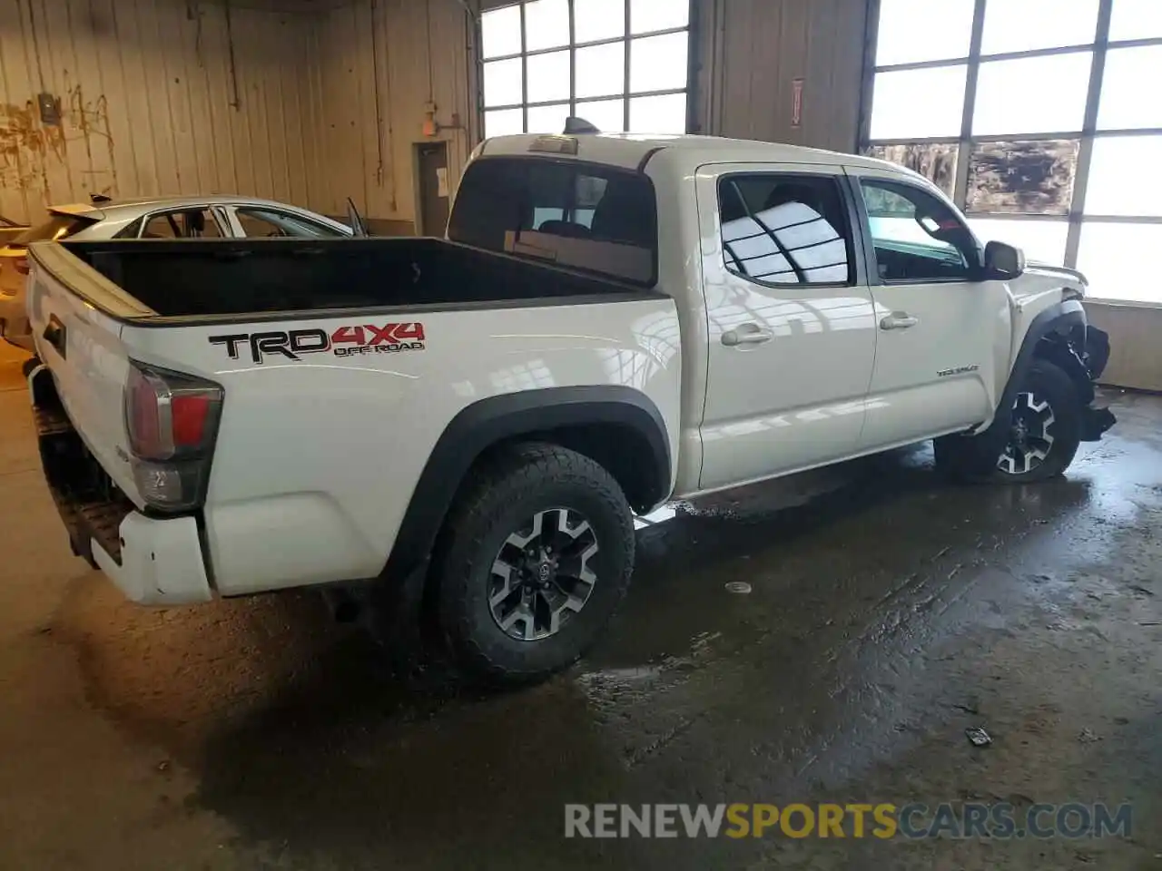 3 Photograph of a damaged car 3TMCZ5AN5NM465114 TOYOTA TACOMA 2022