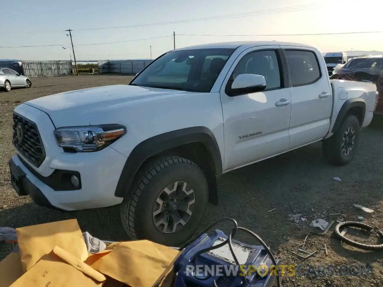 1 Photograph of a damaged car 3TMCZ5AN5NM471995 TOYOTA TACOMA 2022