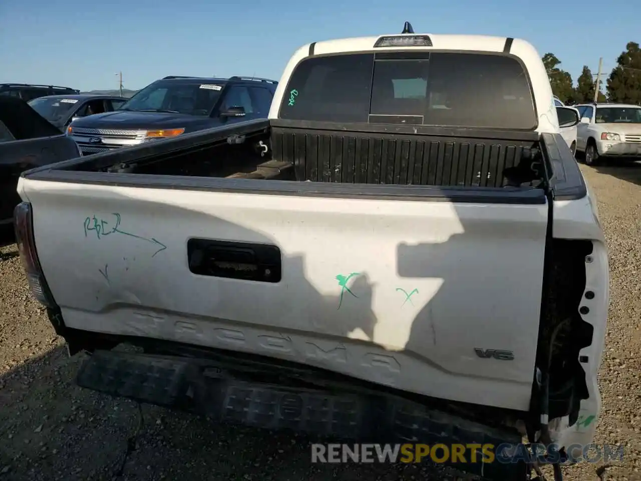 6 Photograph of a damaged car 3TMCZ5AN5NM471995 TOYOTA TACOMA 2022