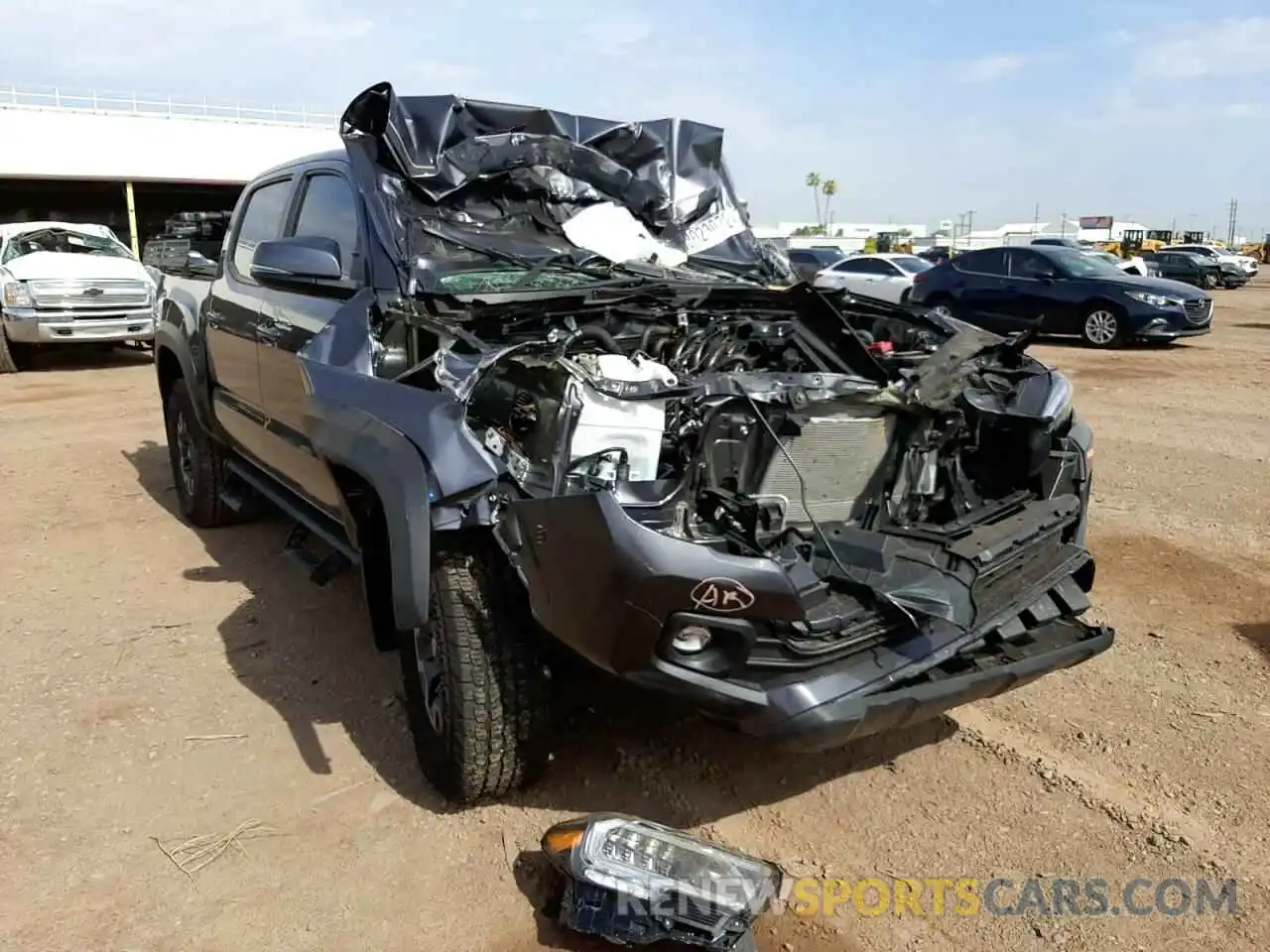 1 Photograph of a damaged car 3TMCZ5AN5NM472564 TOYOTA TACOMA 2022