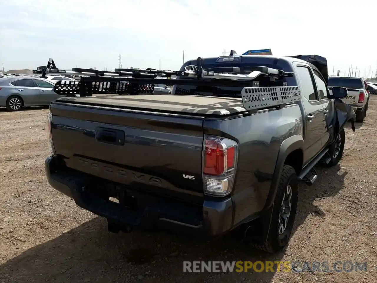 4 Photograph of a damaged car 3TMCZ5AN5NM472564 TOYOTA TACOMA 2022