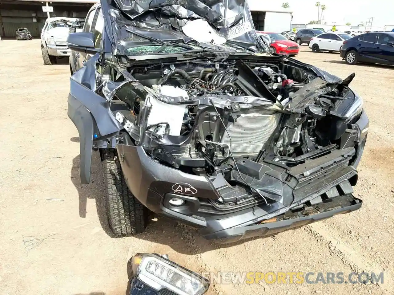 9 Photograph of a damaged car 3TMCZ5AN5NM472564 TOYOTA TACOMA 2022