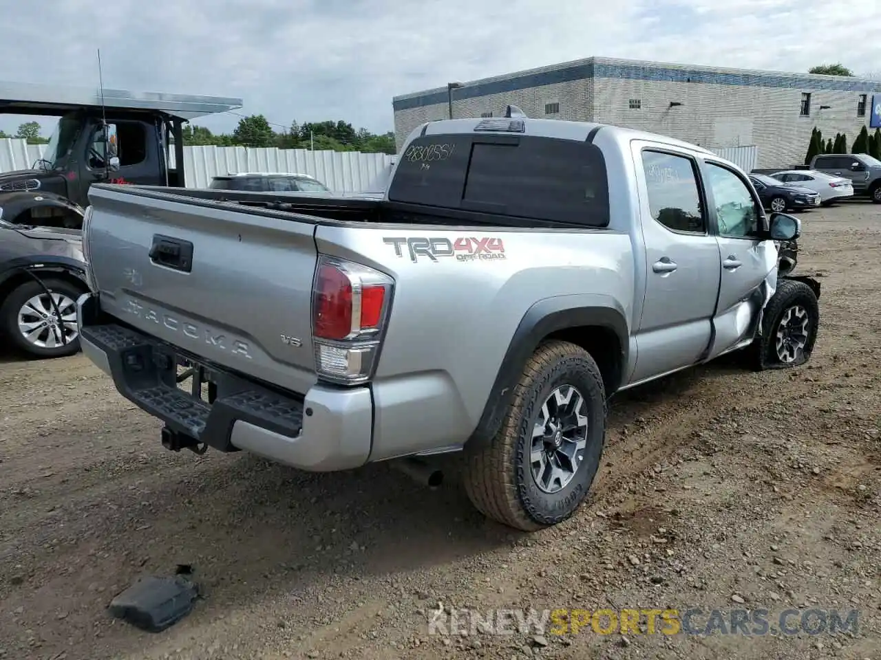 4 Фотография поврежденного автомобиля 3TMCZ5AN5NM474802 TOYOTA TACOMA 2022