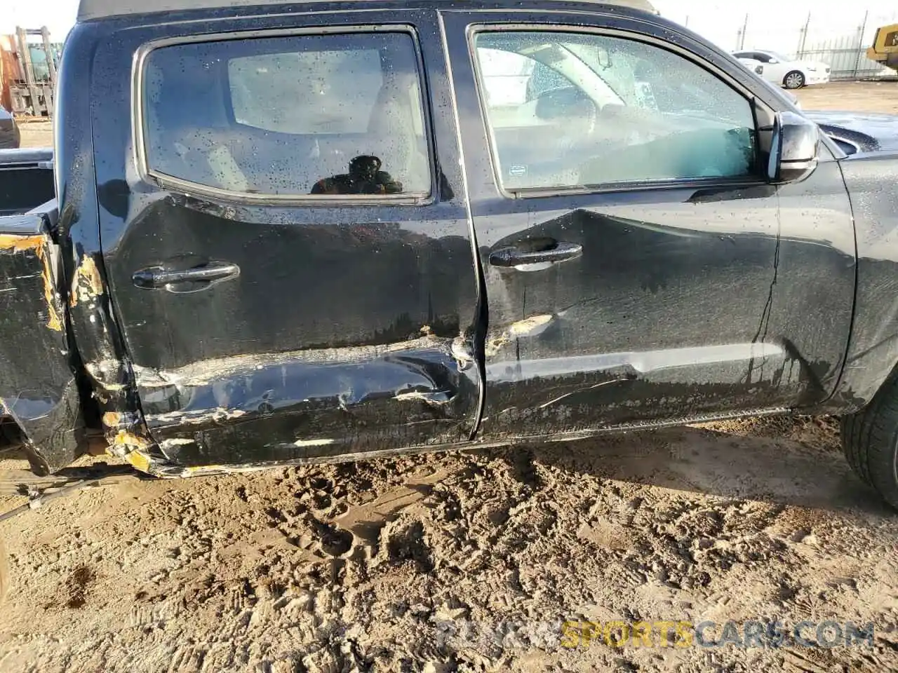 10 Photograph of a damaged car 3TMCZ5AN5NM479613 TOYOTA TACOMA 2022