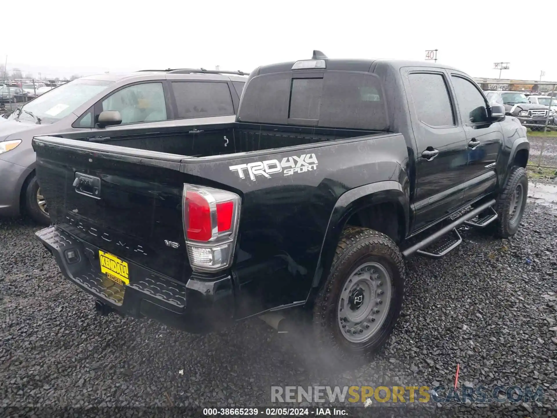 4 Photograph of a damaged car 3TMCZ5AN6NM513090 TOYOTA TACOMA 2022