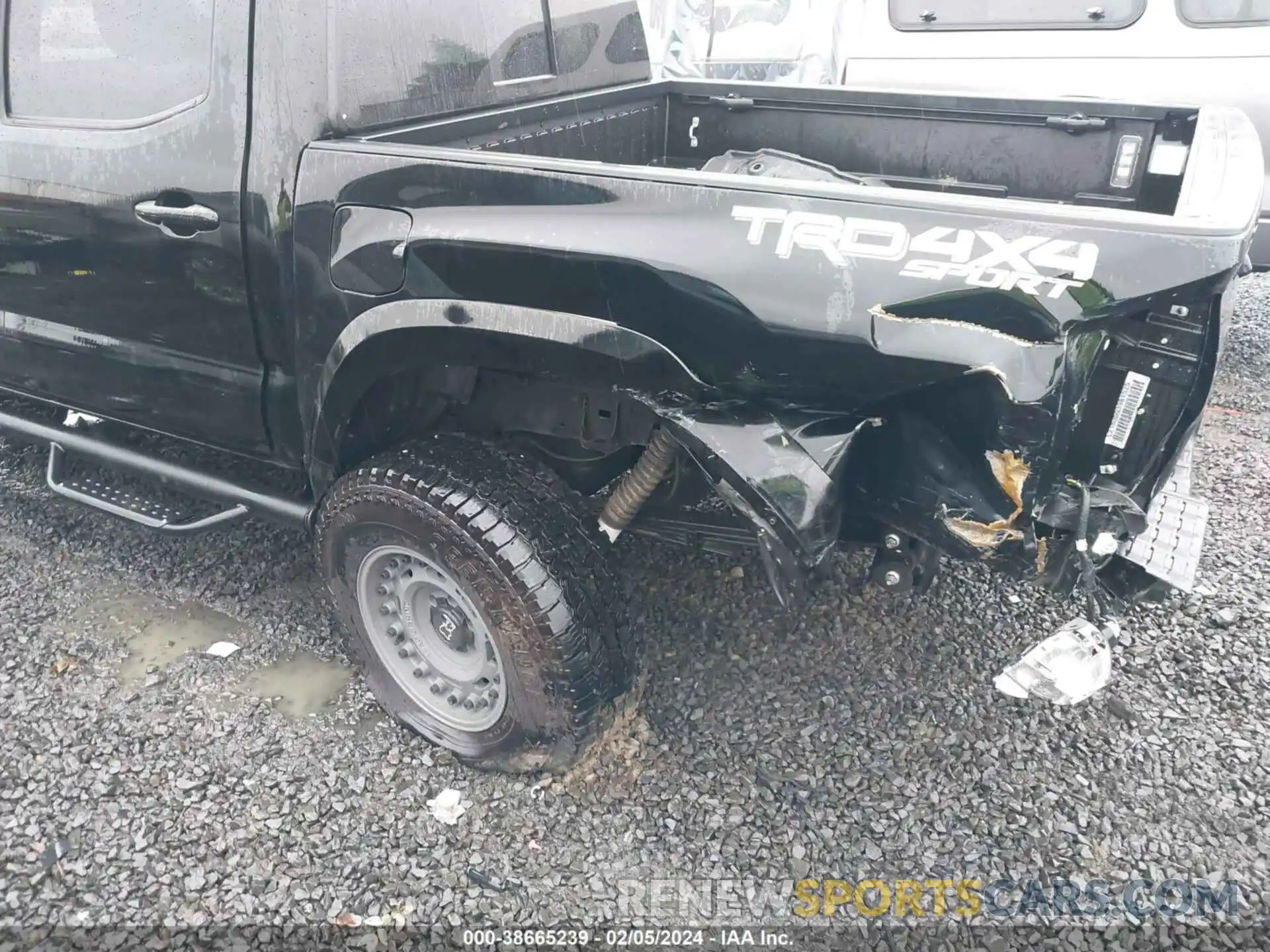 6 Photograph of a damaged car 3TMCZ5AN6NM513090 TOYOTA TACOMA 2022