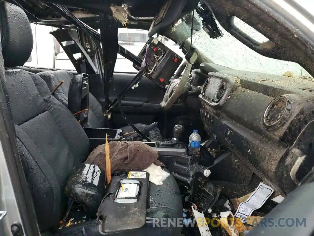 5 Photograph of a damaged car 3TMCZ5AN7NM460920 TOYOTA TACOMA 2022