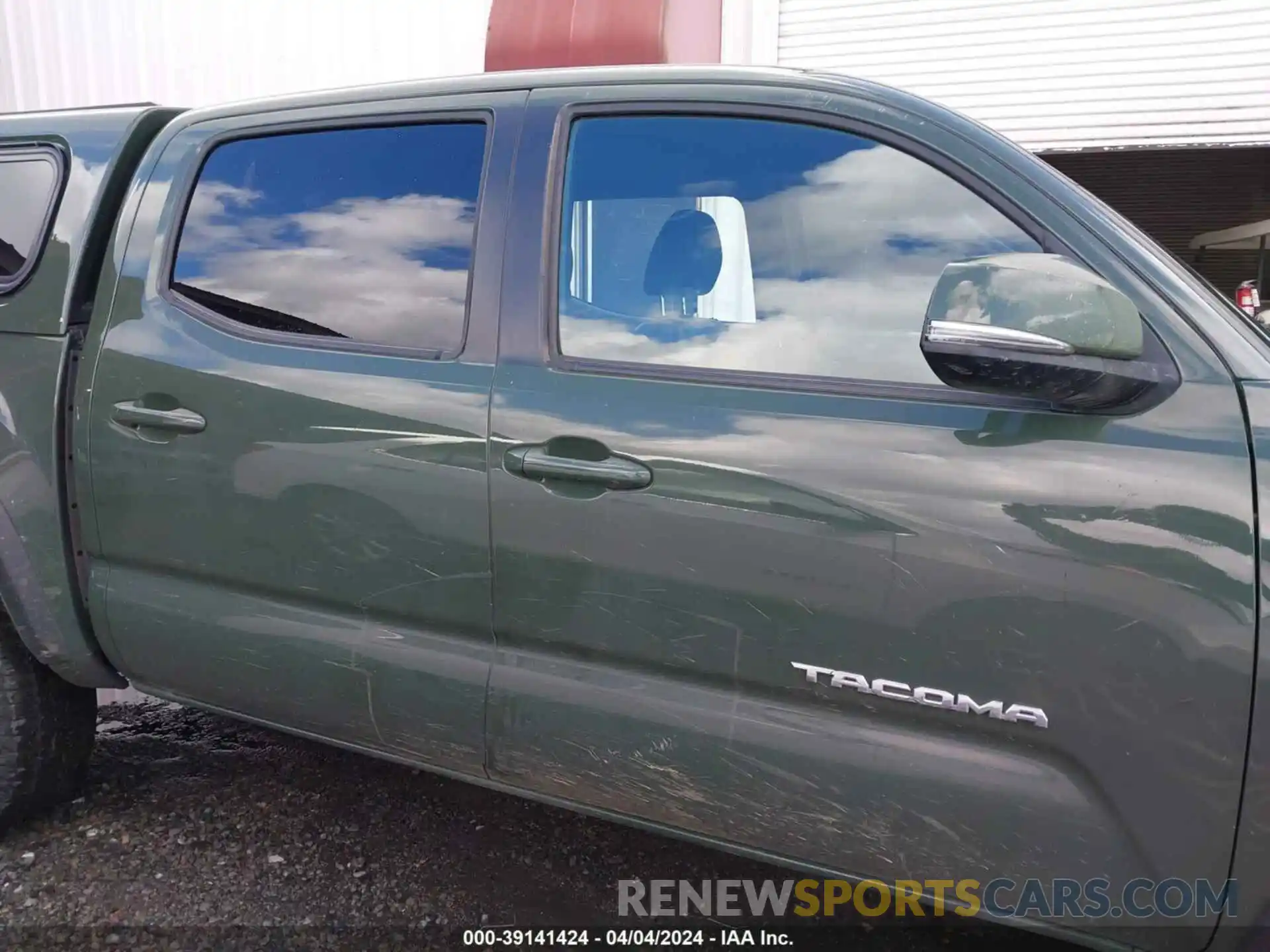 13 Photograph of a damaged car 3TMCZ5AN7NM468306 TOYOTA TACOMA 2022