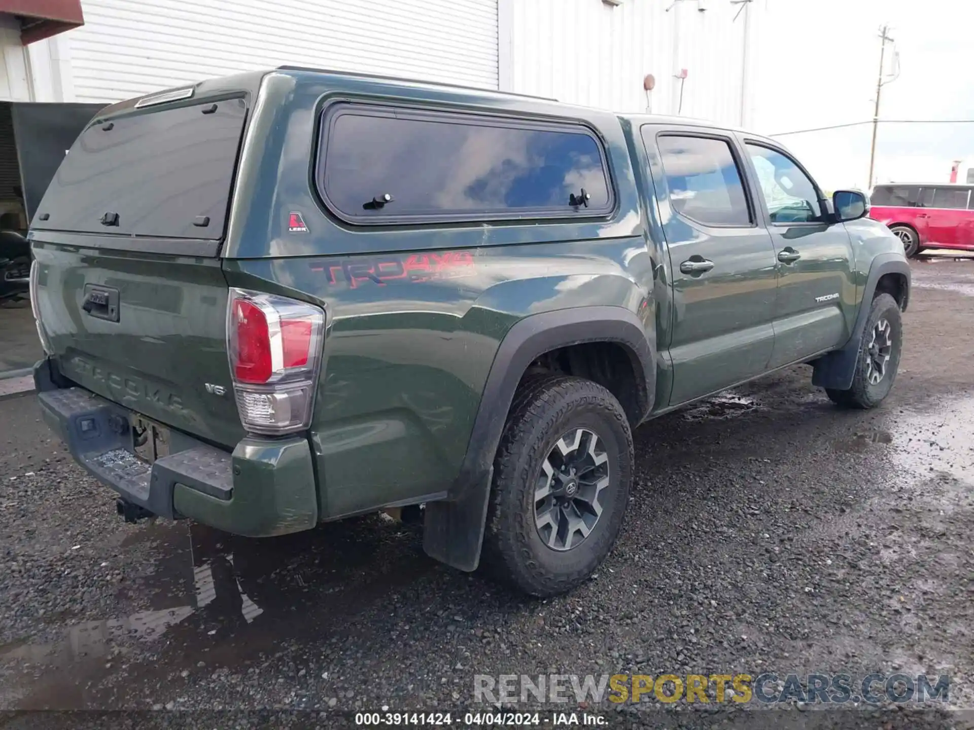 4 Photograph of a damaged car 3TMCZ5AN7NM468306 TOYOTA TACOMA 2022