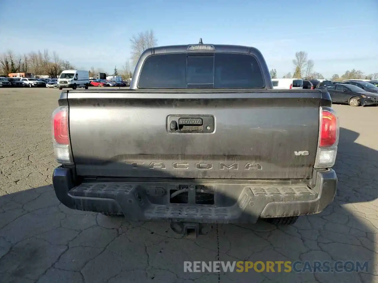 6 Photograph of a damaged car 3TMCZ5AN7NM469701 TOYOTA TACOMA 2022