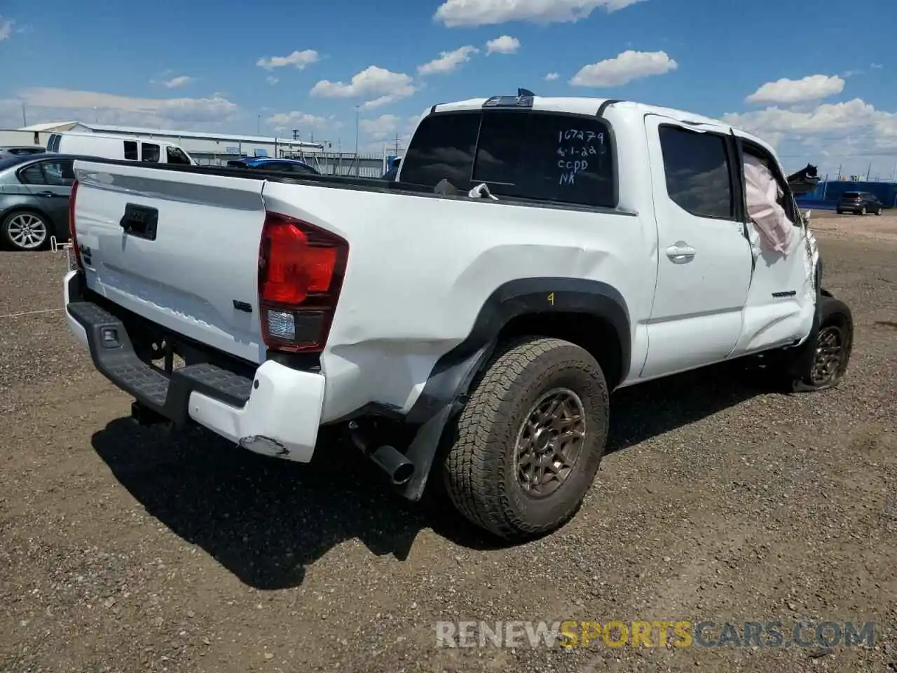 4 Photograph of a damaged car 3TMCZ5AN7NM476888 TOYOTA TACOMA 2022