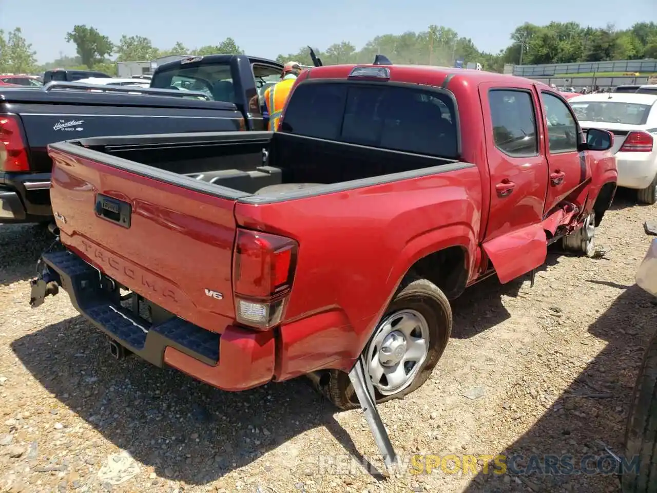 4 Photograph of a damaged car 3TMCZ5AN7NM480763 TOYOTA TACOMA 2022