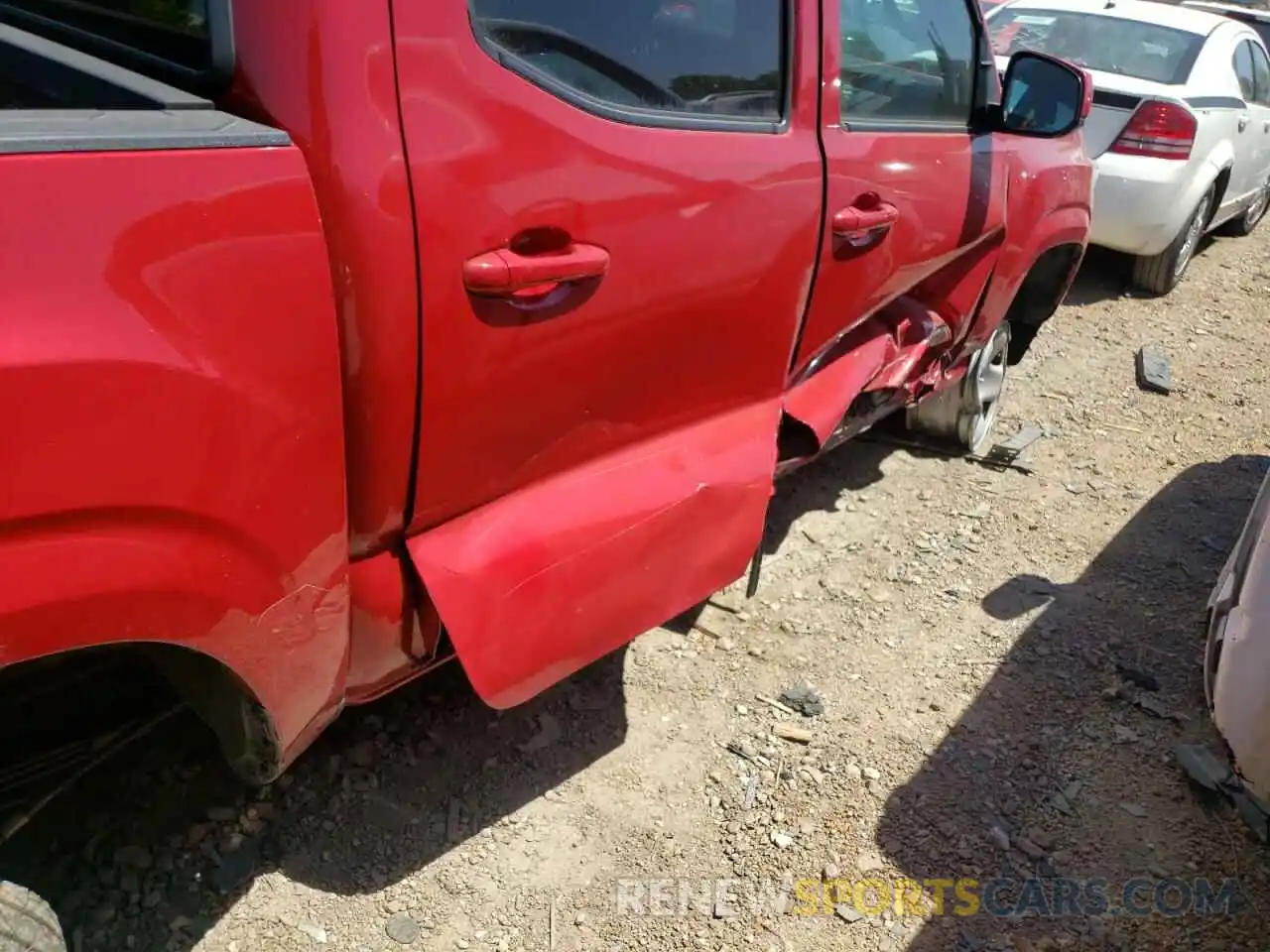 9 Photograph of a damaged car 3TMCZ5AN7NM480763 TOYOTA TACOMA 2022