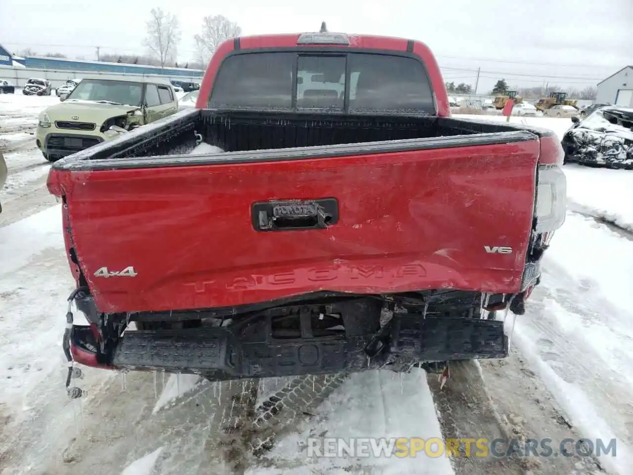 9 Photograph of a damaged car 3TMCZ5AN8NM457623 TOYOTA TACOMA 2022