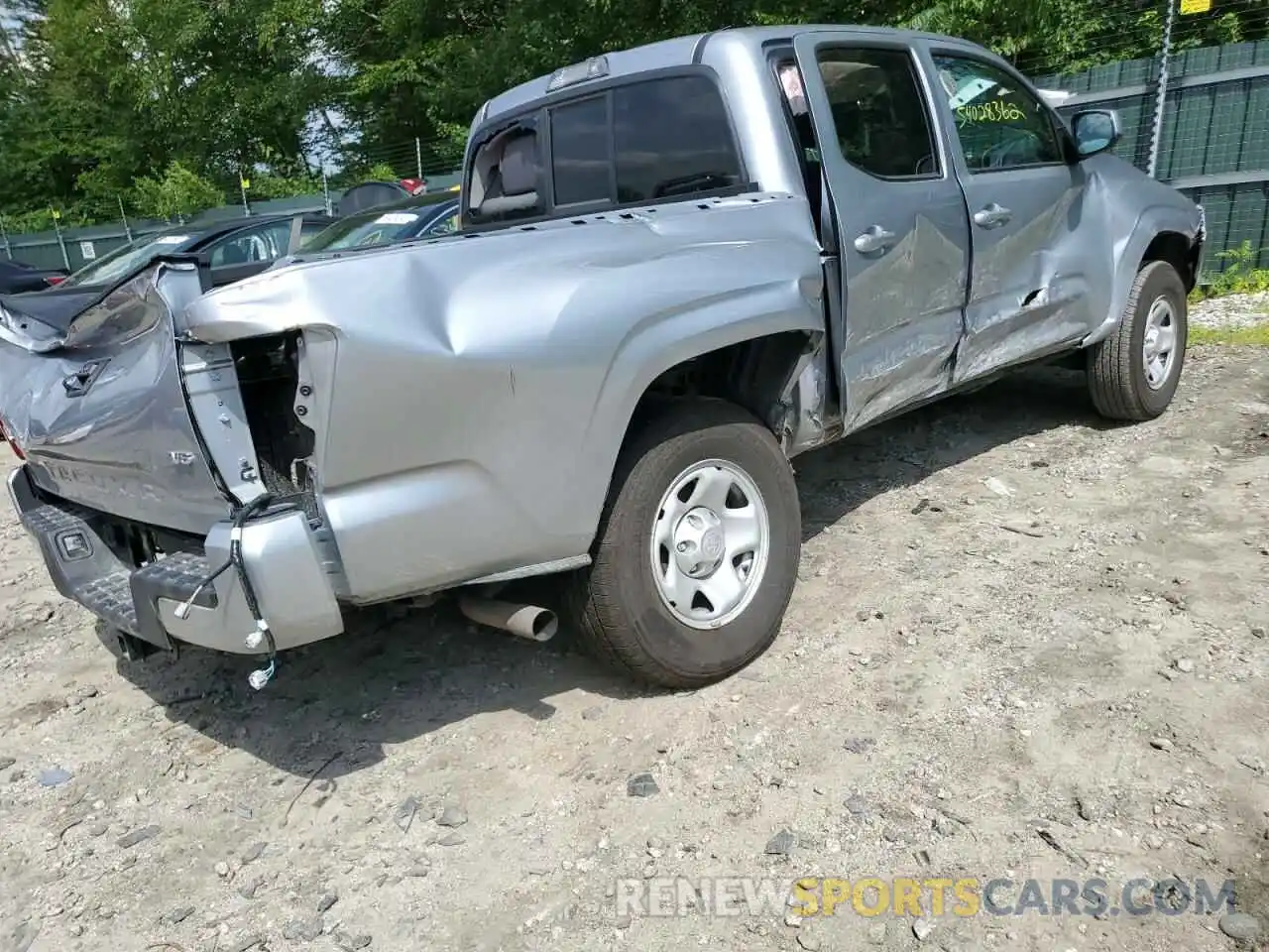 4 Photograph of a damaged car 3TMCZ5AN8NM469058 TOYOTA TACOMA 2022