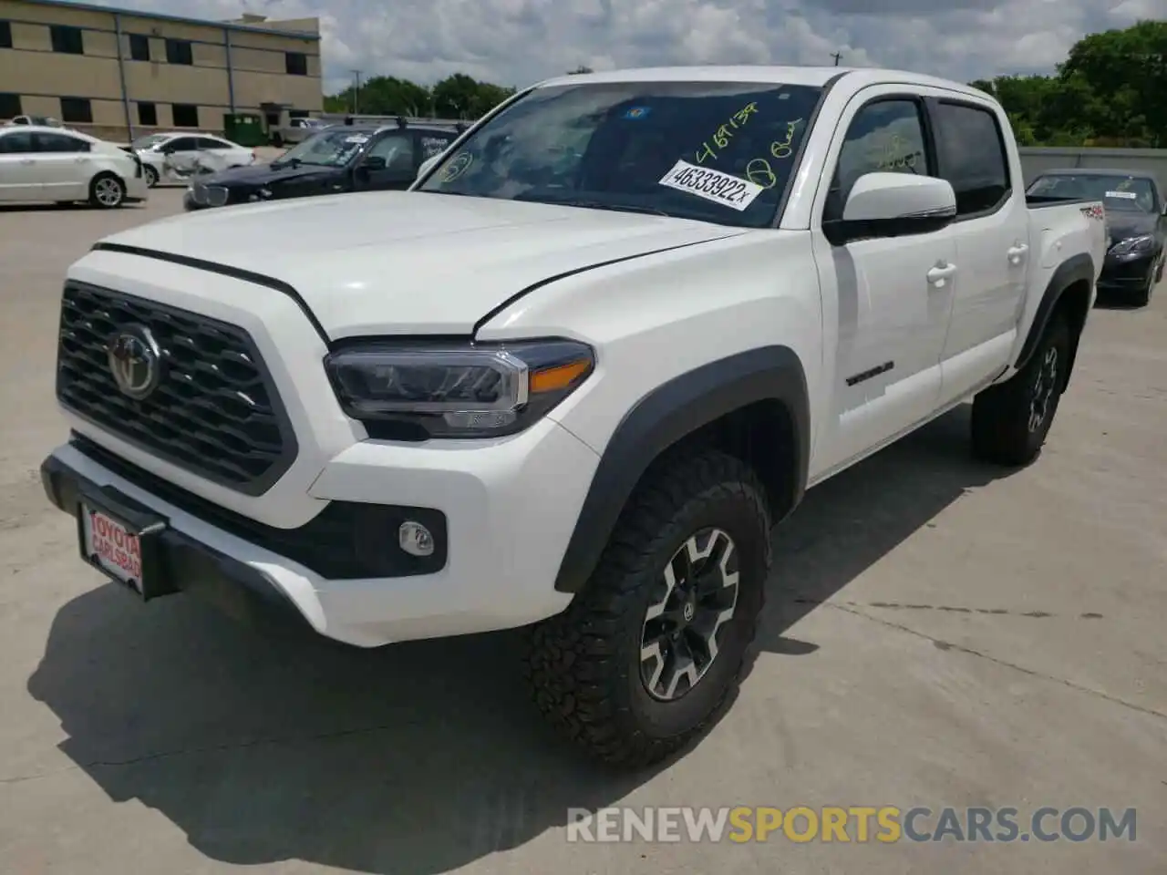 2 Photograph of a damaged car 3TMCZ5AN8NM469139 TOYOTA TACOMA 2022