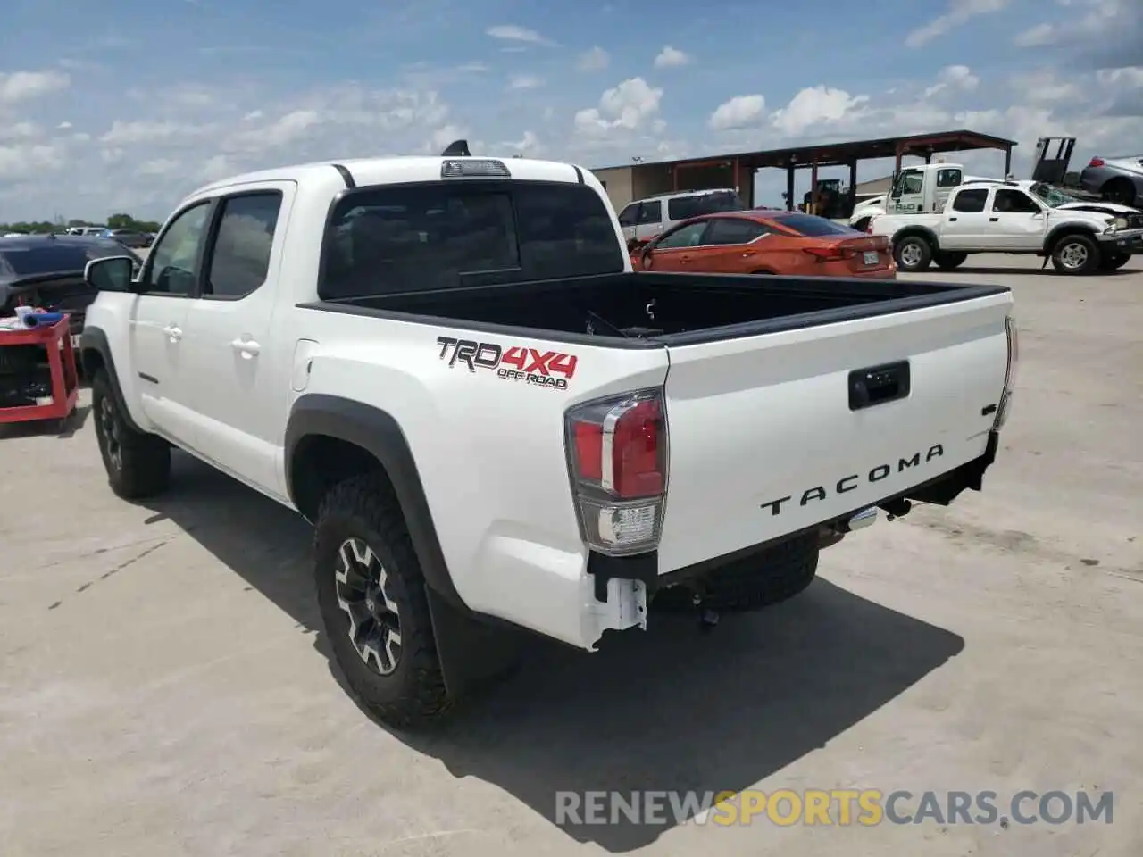 3 Photograph of a damaged car 3TMCZ5AN8NM469139 TOYOTA TACOMA 2022