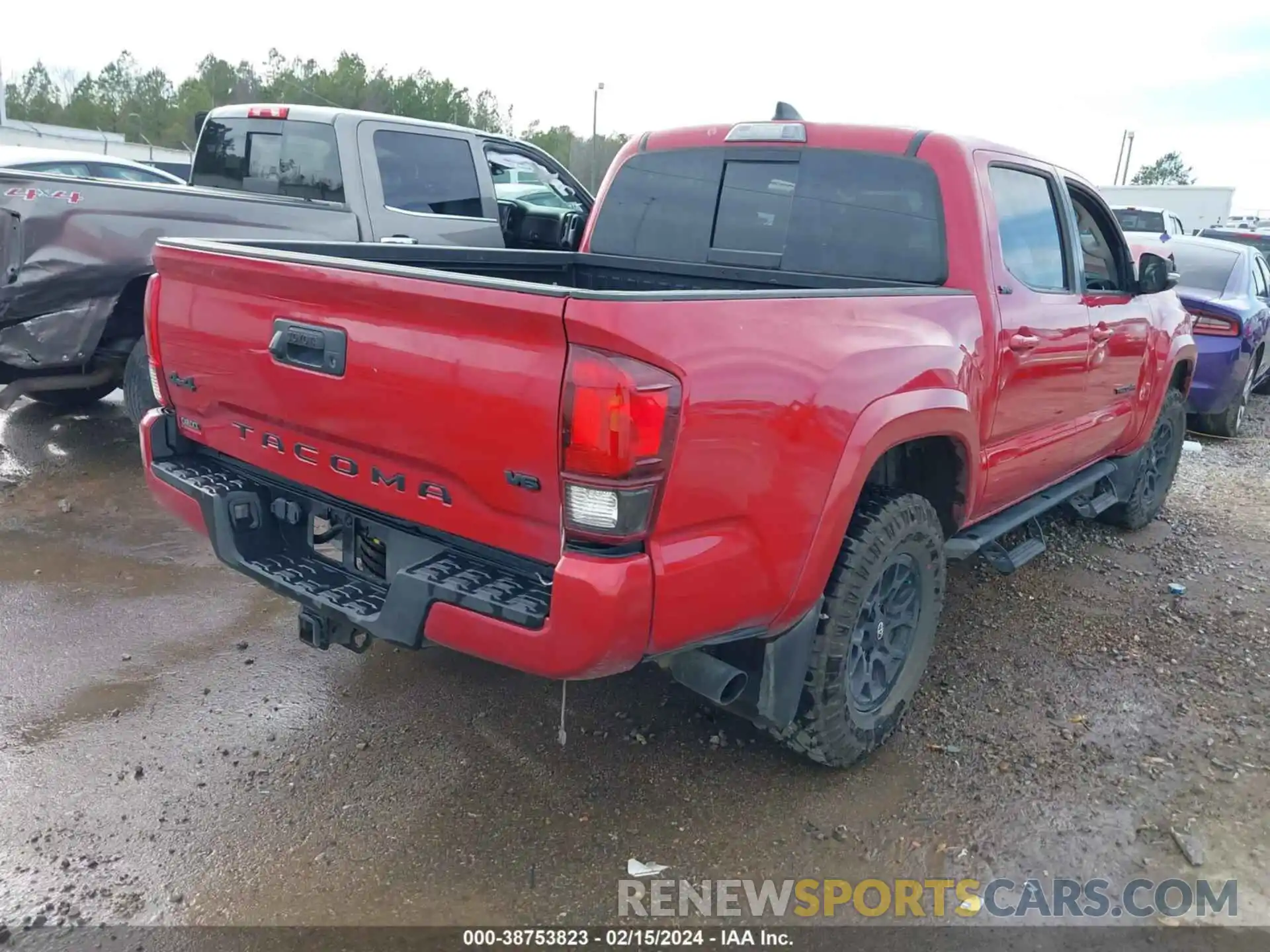 4 Photograph of a damaged car 3TMCZ5AN8NM508294 TOYOTA TACOMA 2022