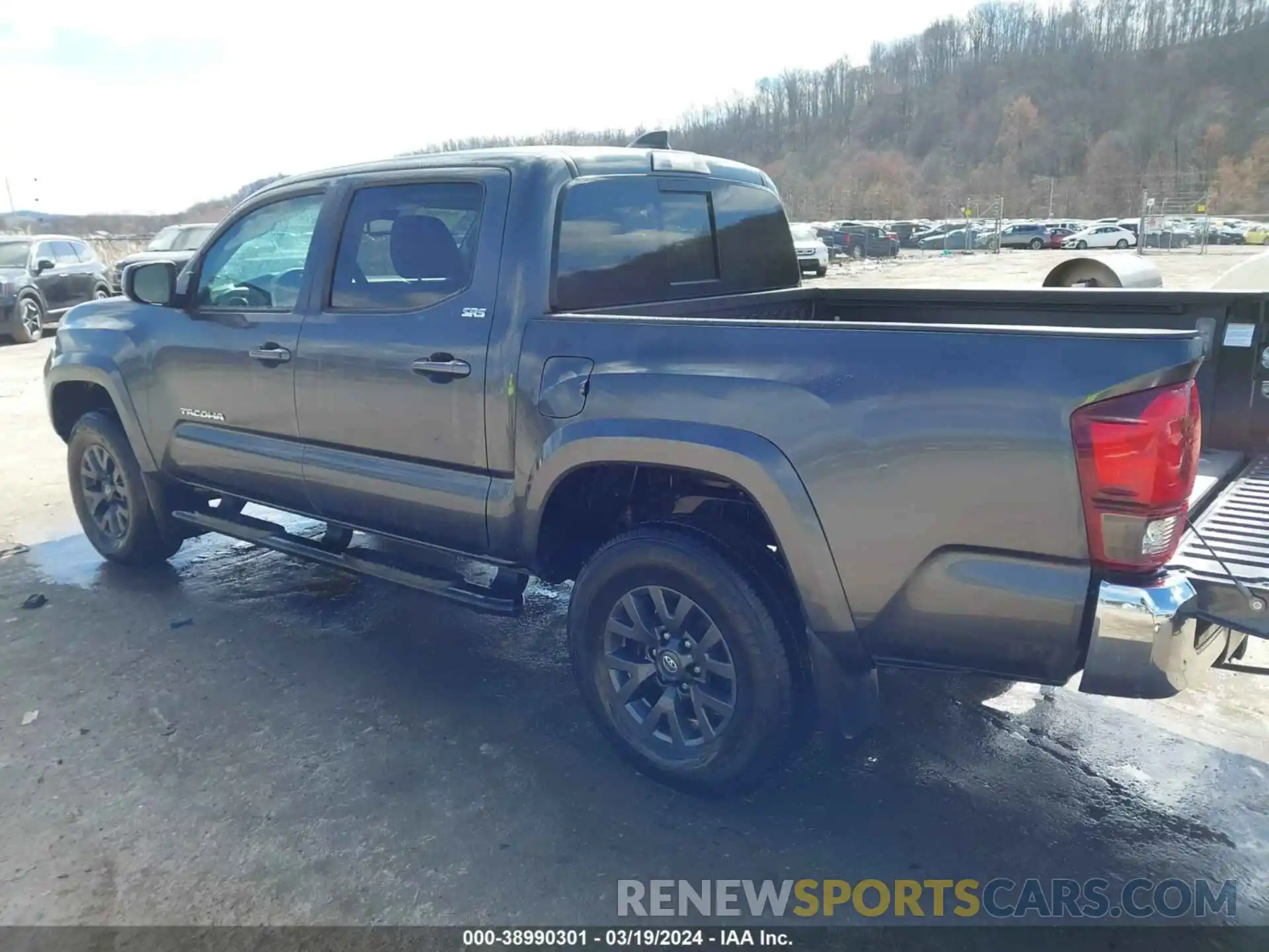 3 Photograph of a damaged car 3TMCZ5AN8NM531249 TOYOTA TACOMA 2022