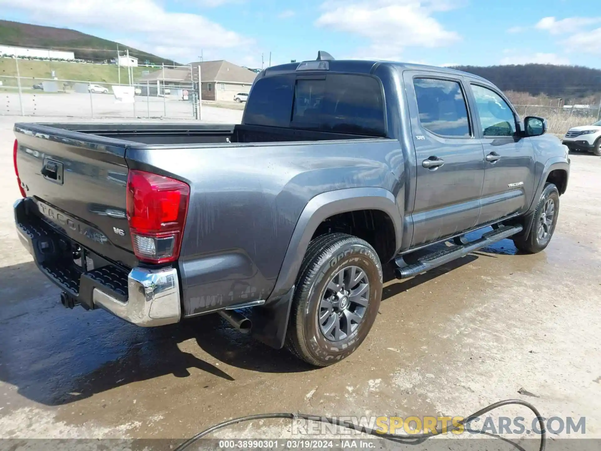 4 Photograph of a damaged car 3TMCZ5AN8NM531249 TOYOTA TACOMA 2022