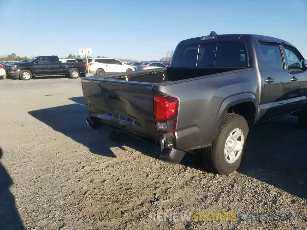 9 Photograph of a damaged car 3TMCZ5AN9NM456254 TOYOTA TACOMA 2022