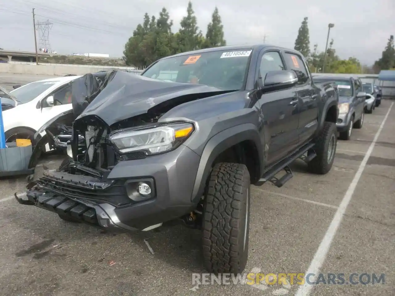 2 Photograph of a damaged car 3TMCZ5AN9NM461258 TOYOTA TACOMA 2022