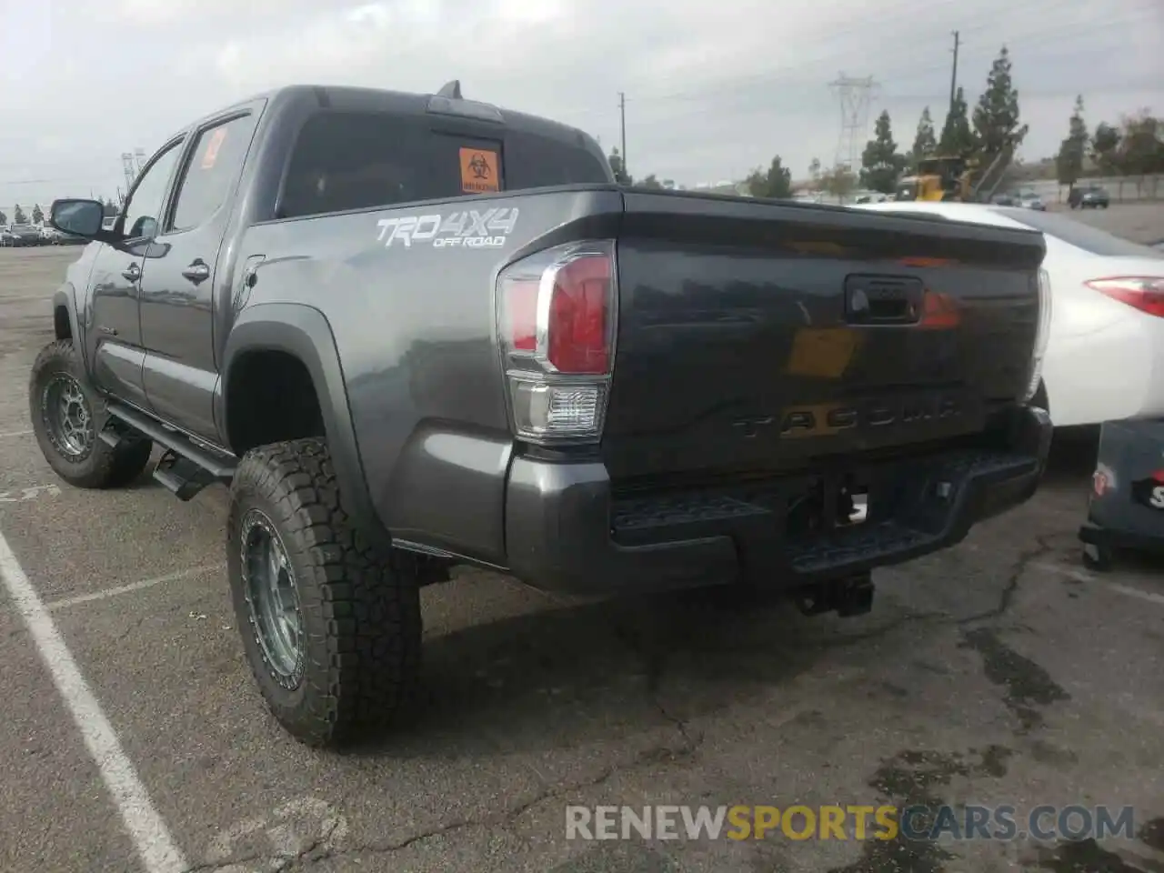 3 Photograph of a damaged car 3TMCZ5AN9NM461258 TOYOTA TACOMA 2022