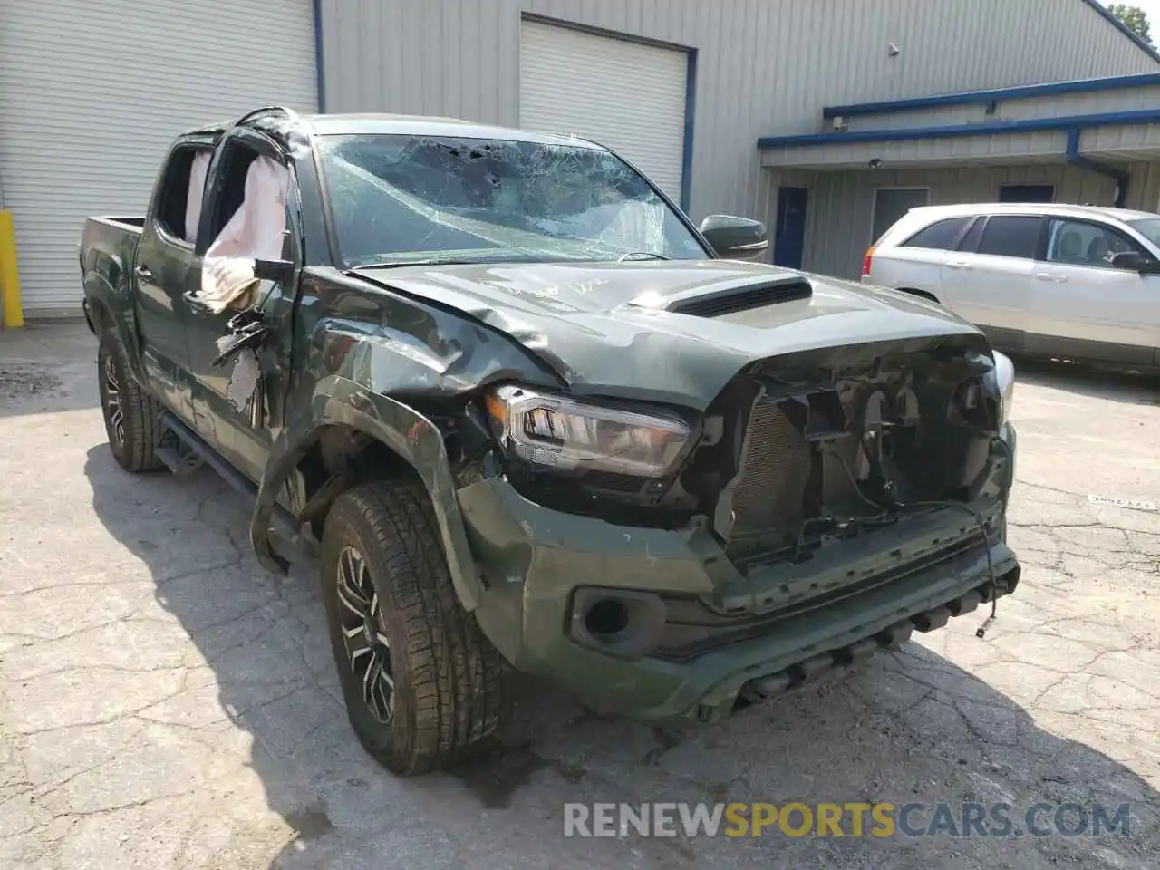 1 Photograph of a damaged car 3TMCZ5AN9NM468064 TOYOTA TACOMA 2022