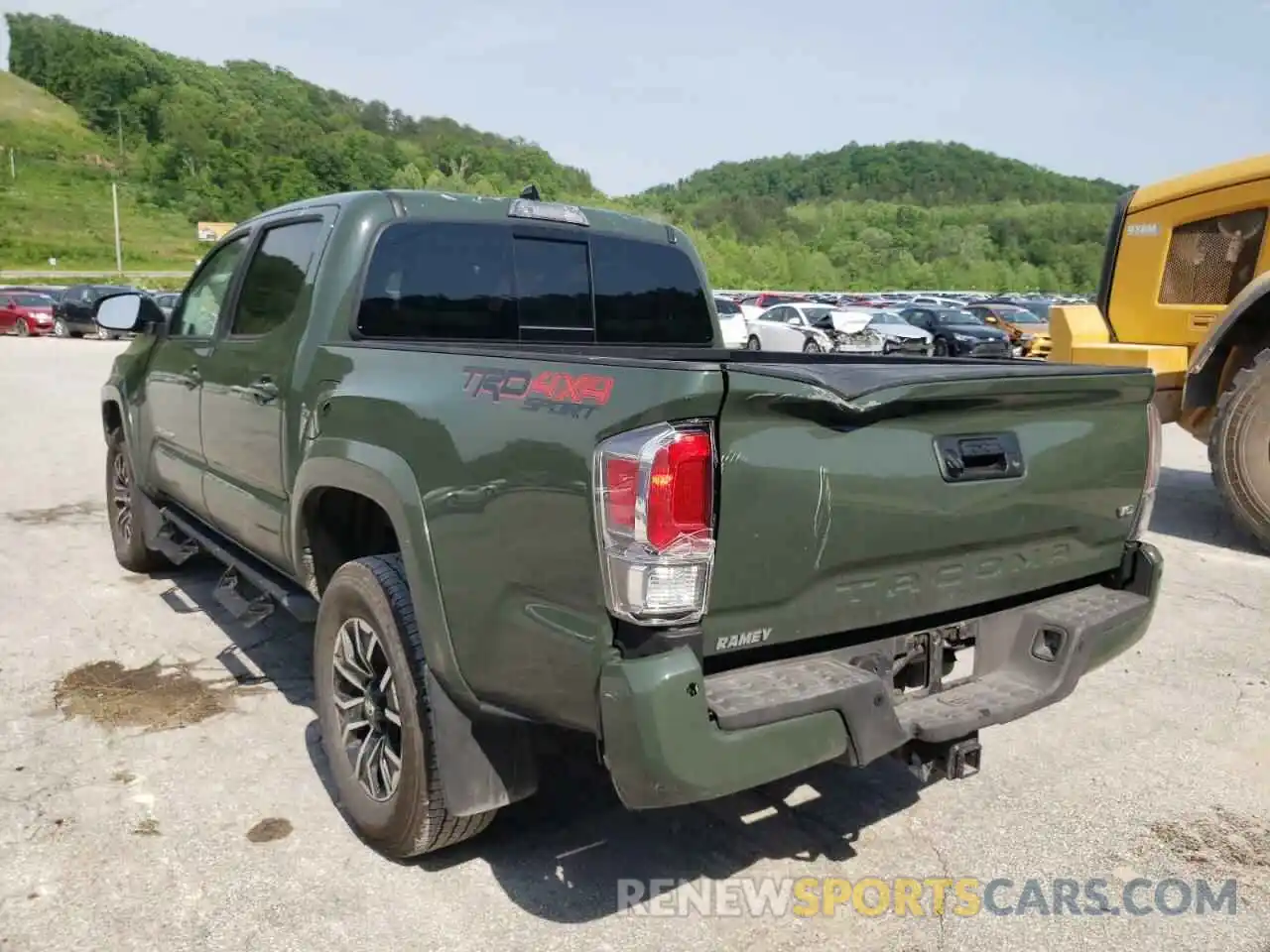 3 Photograph of a damaged car 3TMCZ5AN9NM468064 TOYOTA TACOMA 2022