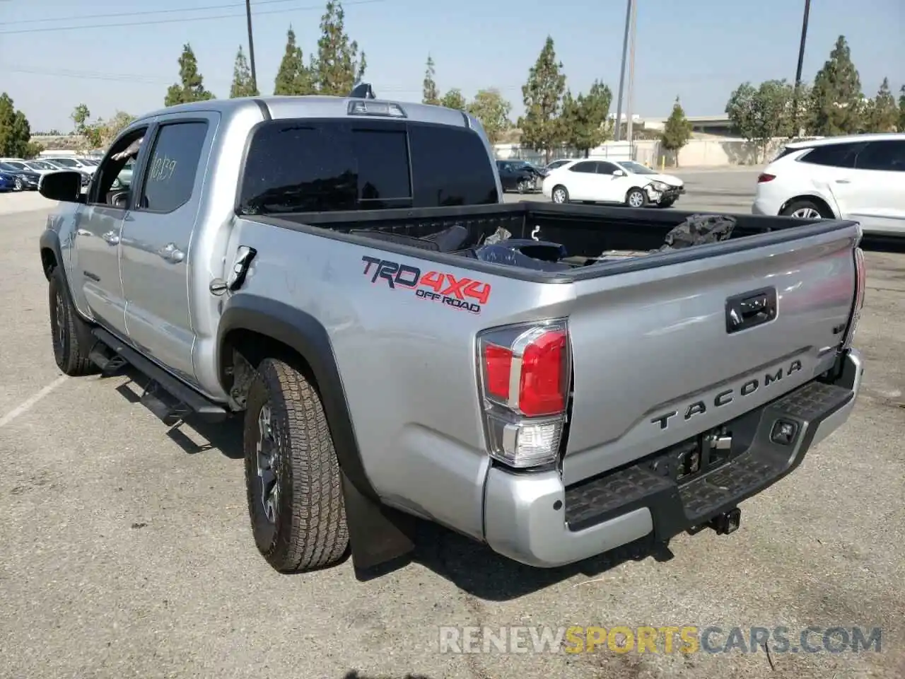 3 Photograph of a damaged car 3TMCZ5AN9NM469179 TOYOTA TACOMA 2022