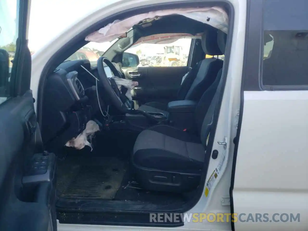 5 Photograph of a damaged car 3TMCZ5ANXNM469675 TOYOTA TACOMA 2022