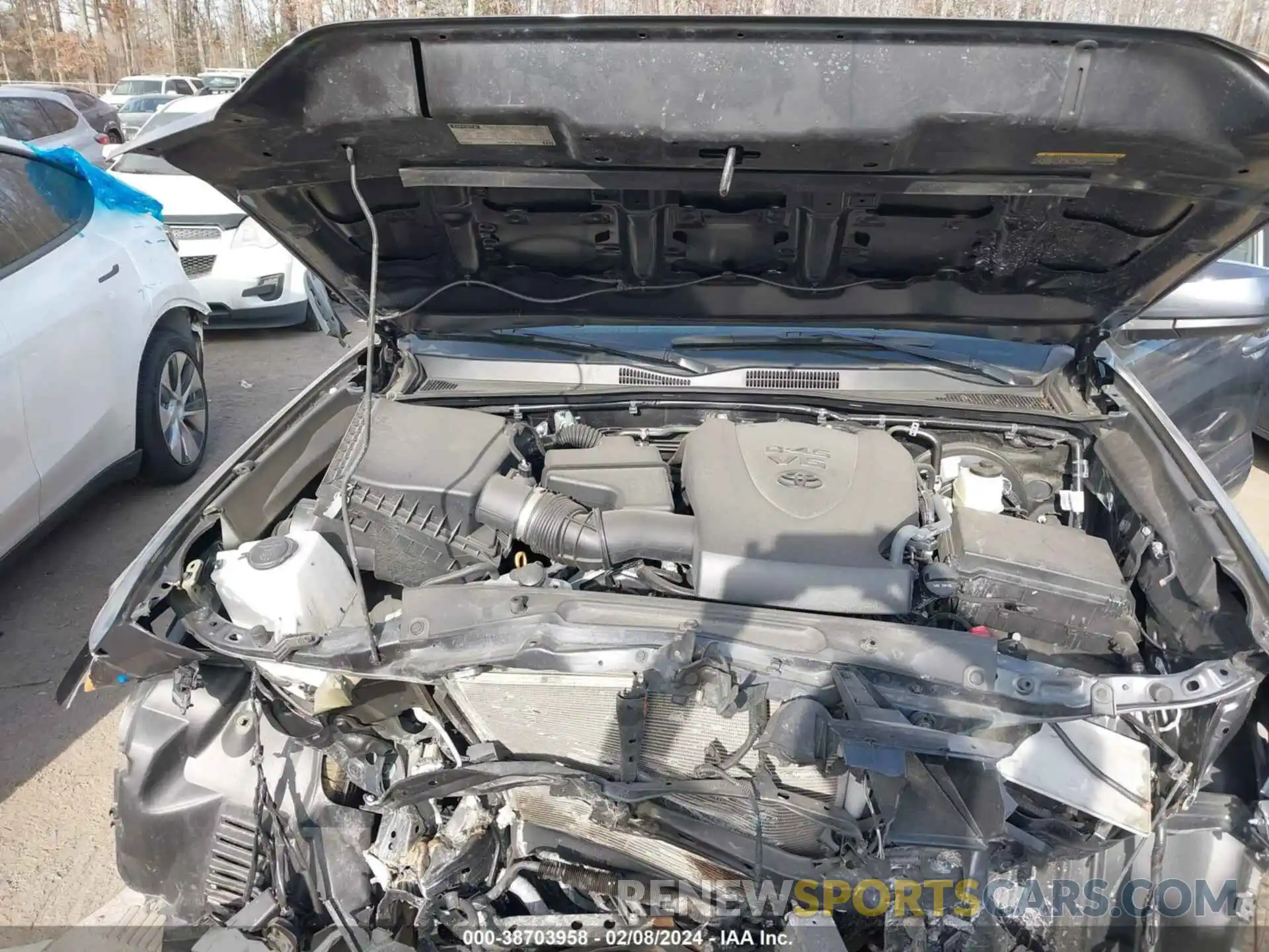 10 Photograph of a damaged car 3TMDZ5BN0NM138879 TOYOTA TACOMA 2022