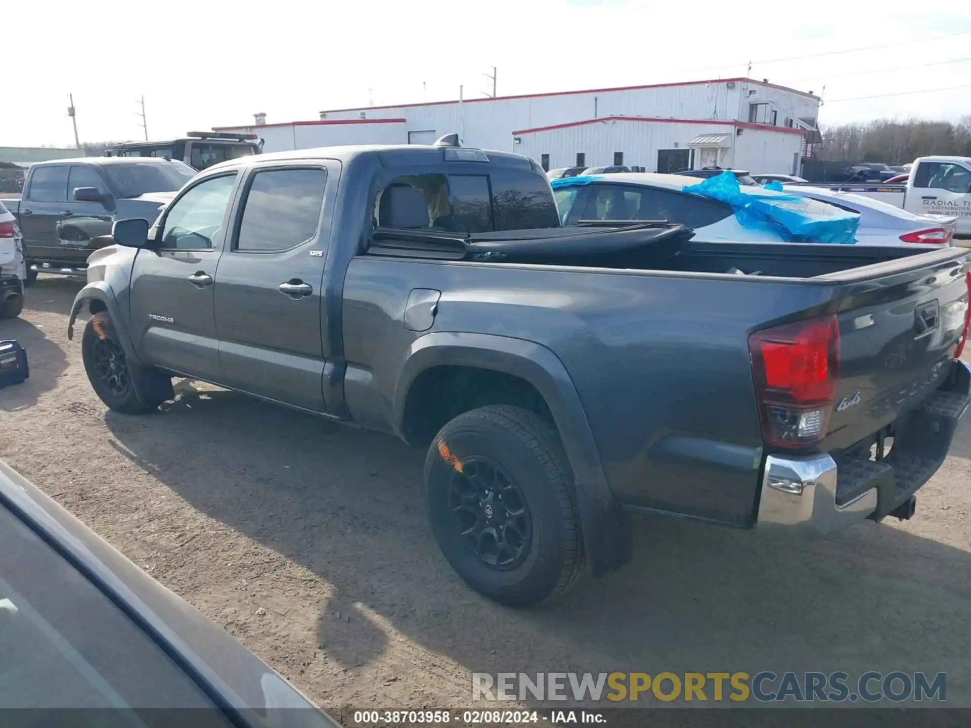 14 Photograph of a damaged car 3TMDZ5BN0NM138879 TOYOTA TACOMA 2022