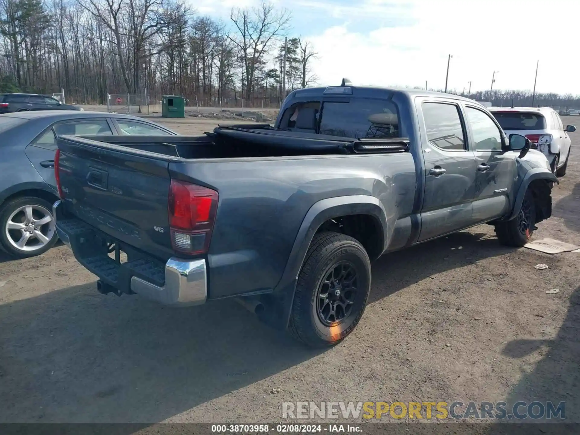 4 Photograph of a damaged car 3TMDZ5BN0NM138879 TOYOTA TACOMA 2022