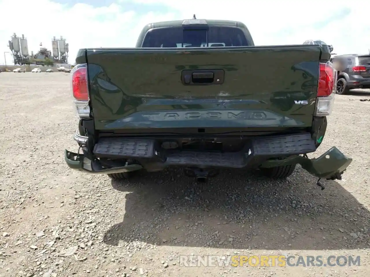 9 Photograph of a damaged car 3TMDZ5BN1NM123579 TOYOTA TACOMA 2022